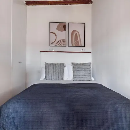 Blueground El Born Balcony Private Terrace Bcn-125 Apartment